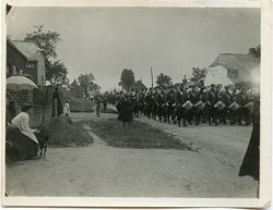 Foto Erster Weltkrieg: Französische Soldaten marschieren