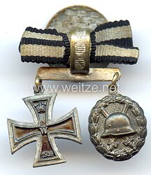 Knopflochdekoration mit 2 Auszeichnungen für einen Frontsoldaten des 1. Weltkrieges