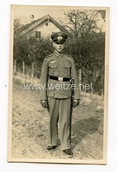 Foto, Angehöriger der Wehrmacht mit Degen