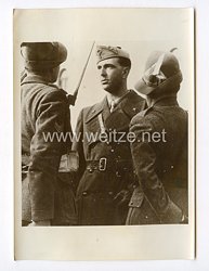 III. Reich Pressefoto. Der Fürst von Piemont besichtigt neue Truppen für die Front. 2.1942.
