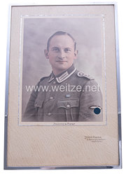 Portraitfoto eines Oberfeldwebels einer SS Polizeidivision in Frankreich 