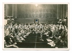 III. Reich Foto, Reichsaußenminister Ribbentrop hält eine Rede vor Journalisten