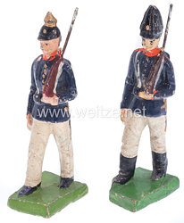 1. Weltkrieg Preussen 2 Soldaten in blauer Uniform marschierend mit Gewehr