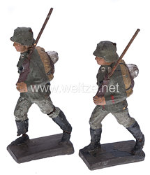 Lineol - Heer 2 Soldaten mit Tornister marschierend