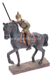 Lineol - 1. Weltkrieg Kavallerist in feldgrauer Uniform mit Lanze auf Schrittpferd