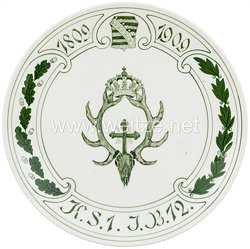 Ehrenschale aus Meißner Porzellan des "Königlich Sächsischen 1. Jäger-Bataillon und des Jäger Bataillons 12. 1809-1909"