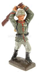 Lineol - Heer Soldat mit Gewehr zuschlagend " Kolbenschläger "