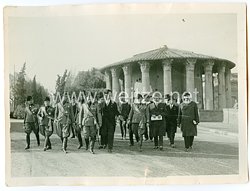 Königreich Italien Pressefoto: Benito Mussolini und Offiziere der Armee bei einer Besichtigung