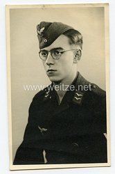Luftwaffe Portraitfoto, Gefreiter mit Verwundetenabzeichen in Schwarz