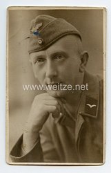 Luftwaffe Portraitfoto, Soldat mit Schiffchen
