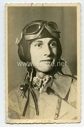 Luftwaffe Portraitfoto, Soldat mit Fliegerkopfhaube und Windschutzbrille