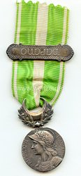 Frankreich "Médaille Commemorative du Maroc" mit Spange "Oujda" 