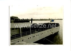 Kriegsmarine Pressefoto, Indienststellung eines Kreuzers