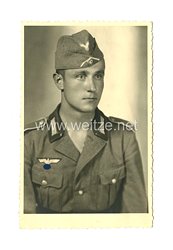 Wehrmacht Heer Portraitfoto, Soldat mit Schiffchen