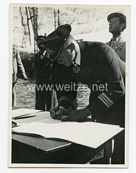 Kriegsmarine Foto, Kommandant von U-Boot U-48 und Ritterkreuzträger Herbert Schutze