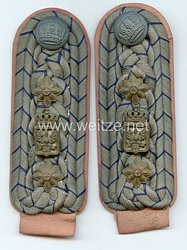 Preußen 1. Weltkrieg Paar Schulterstücke feldgrau für einen Korpsstabsapotheker