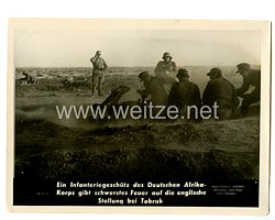III. Reich Aushangsfoto der Deutschen Wochenschau: " Ein Infageschütz des Deutschen Afrikakorps gibt schwerstes Feuer auf die englische Stellung bei Tobruk "
