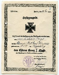 Urkundengruppe für einen Oberarzt aus Magdeburg / 3. Division