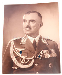 Luftwaffe Portraitfoto eines Major mit großer Ordensspange und Eisernen Kreuz 1914 1. Klasse