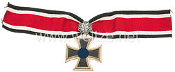 Ritterkreuz des Eisernen Kreuz 1939 mit Eichenlaub  - Museumsanfertigung