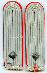 Wehrmacht Heer Paar Schulterstücke für einen Oberleutnant der Artillerie 