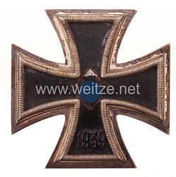 Eisernes Kreuz 1939 1. Klasse - Hakenkreuz nach 1945 in der Kriegsgefangenschaft entnazifiziert.
