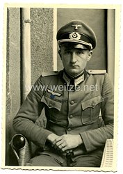 Wehrmacht Heer Foto, Leutnant mit Schirmmütze