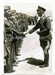 III. Reich Pressefoto: Wolfram von Richthofen besucht die Truppe