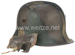 Deutsches Reich 1. Weltkrieg Stahlhelm M 1916 in Mimikri-Tarnanstrich für den Soldaten "Gernow" im Infanterie-Regiment Nr. 399