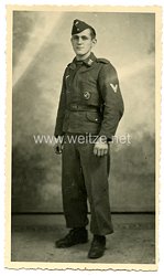 Luftwaffe Foto, Fallschirmjäger mit Fallschirmschützenabzeichen 1944 in Italien