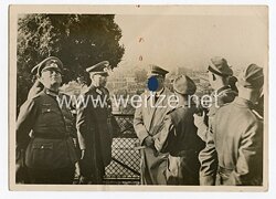 III. Reich - Propaganda-Postkarte - " Adolf Hitler im Westen - Der Führer auf dem Montmartre "
