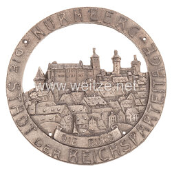 III. Reich Plakette " Nürnberg die Stadt der Reichsparteitage - die Burg " 