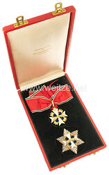Deutscher Adlerorden Satz Verdienstkreuz 2. Klasse mit Schwertern Halskreuz mit Bruststern im Verleihungsetui