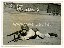 Wehrmacht Heer Foto, Soldat bei einer Gefechtsübung