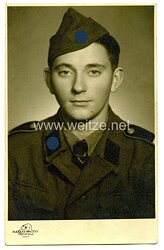Waffen-SS Portraitfoto, SS-Mann mit Schiffchen