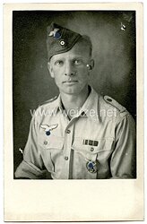 Luftwaffe Portraitfoto, Soldat mit Flakkampfabzeichen in Tropenuniform