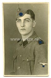 Waffen-SS Portraitfoto, SS-Mann mit Schiffchen in der Leibstandarte SS Adolf Hitler (LAH)
