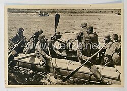 Waffen-SS - Propaganda-Postkarte - " Unsere Waffen-SS " - Pak setzt über einen Kanal