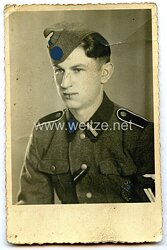 Waffen-SS Portraitfoto, SS-Rottenführer mit Infanterie-Sturmabzeichen und Winterschlachtmedaille