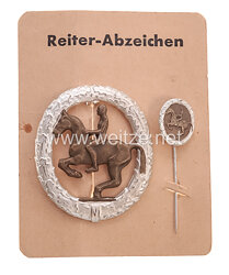 Reiter-Abzeichen mit Miniatur - Ausführung 1957