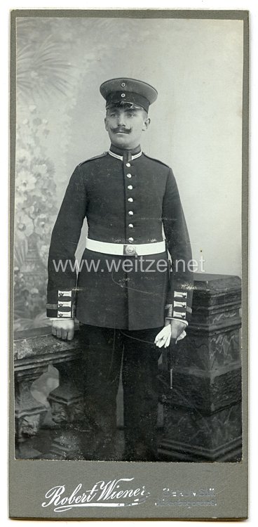 Preußen Kabinettfoto Unteroffizier im Königin Augusta Garde-Grenadier-Regiment Nr. 4