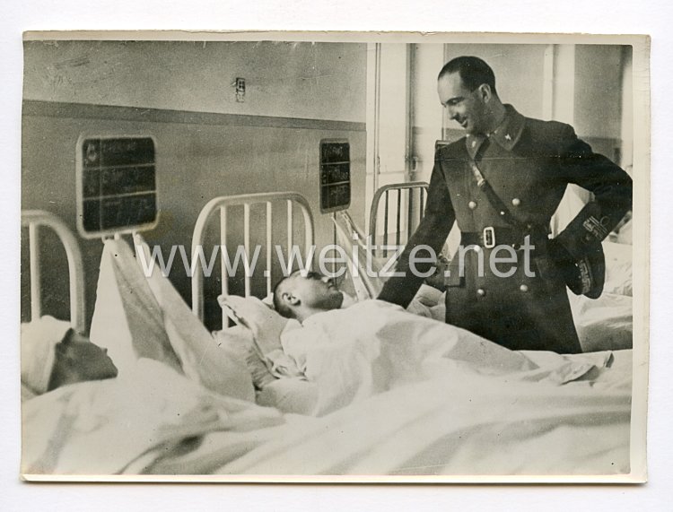 III. Reich Pressefoto. Der Herzog von Piemont besuchte verwundete italienische Soldaten. 22.1.1941.