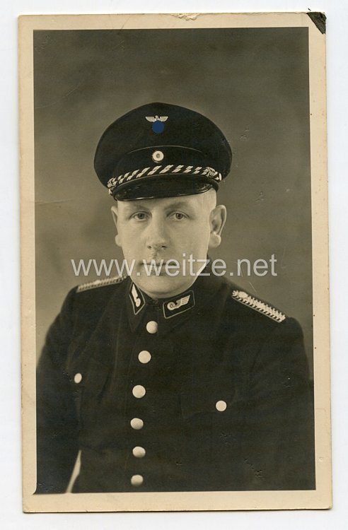 Foto, Angehöriger der Reichsbahn mit Schirmmütze (Creil Frankreich 1941)