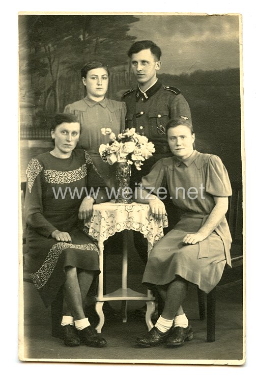Waffen-SS Foto, SS-Rottenführer mit Infanterie-Sturmabzeichen