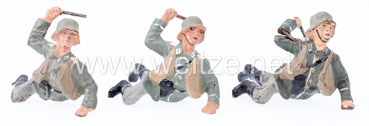 Lineol - Heer 3 Soldaten liegend Handgranaten werfend