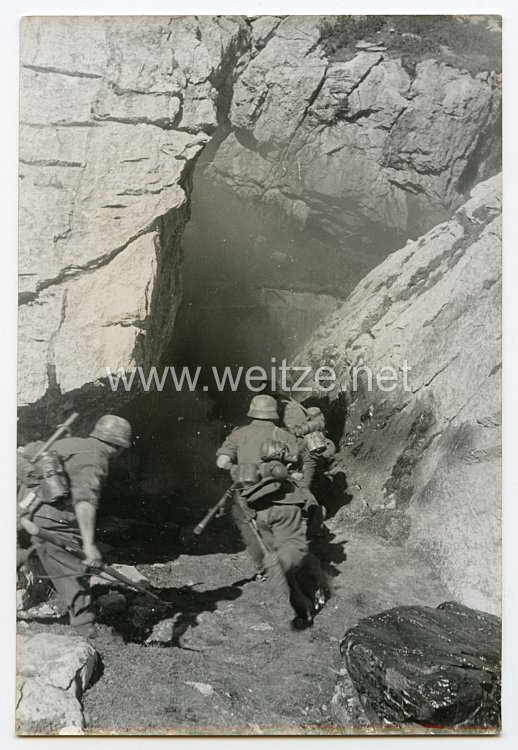 Wehrmacht Heer Pressefoto: Sturm auf die Bunkeranlage