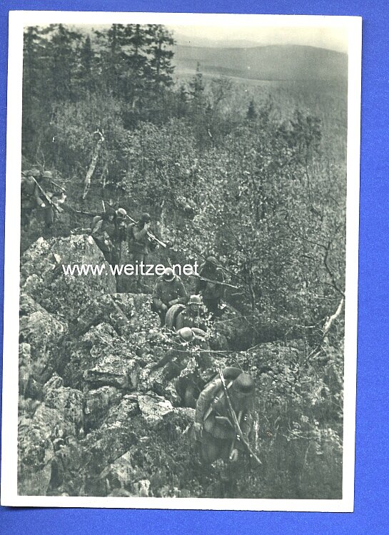 Waffen-SS - Propaganda-Postkarte - " Kampf der SS-Gebirgsdivision ' Nord ' in Karelien " - In einem felsigen Abschnitt der Nordkarelienfront