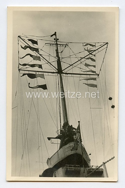 Kriegsmarine Foto, Kriegsschiff mit Beflaggung