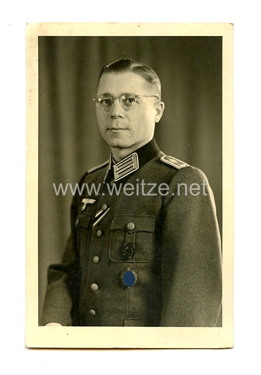 Wehrmacht Heer Portraitfoto, Wehrmachtbeamter mit Verwundetenabzeichen in Schwarz 1939
