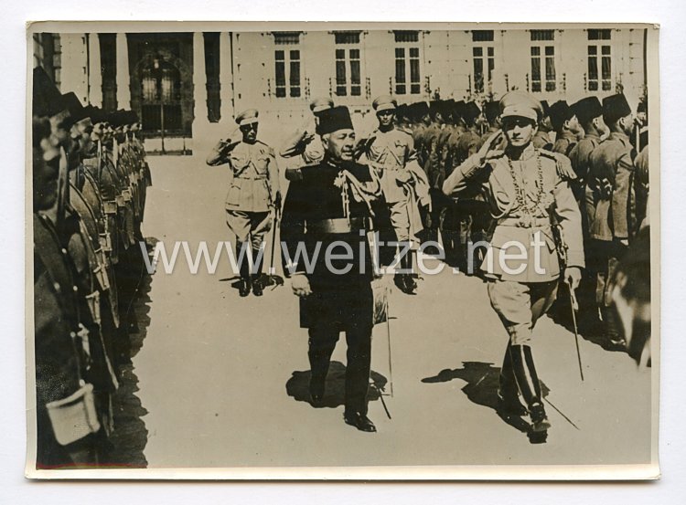 III. Reich Pressefoto. Irans Kronprinz zur Hochzeit in Kairo eingetroffen.